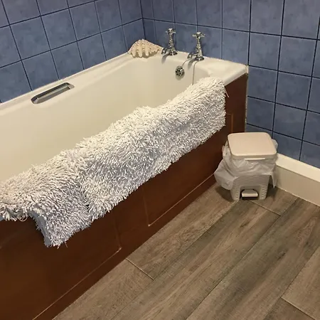 Oscar Park Farm * York